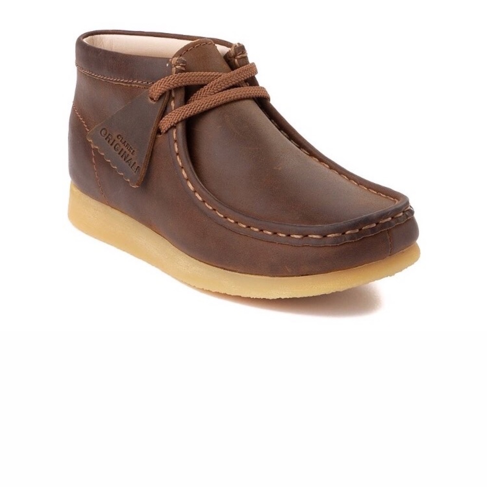 Toddler size genuine leather wallabies (CLARKS)